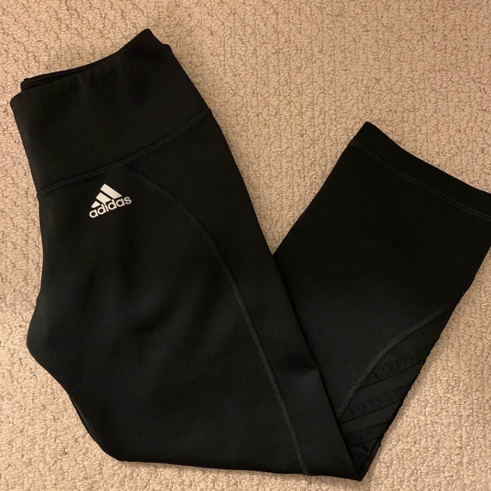 BOGO🌟 Adidas cropped leggings